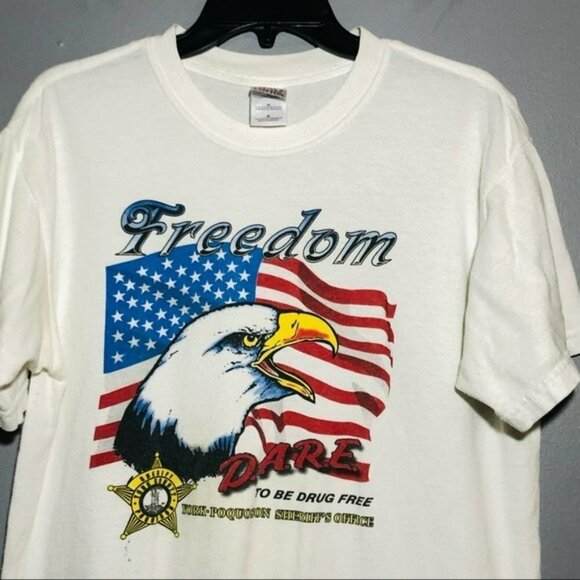 Gildan TShirt Men Sz M York Poquoson Sheriff Office Drug Freedom Eagle USA Flag - Picture 6 of 11
